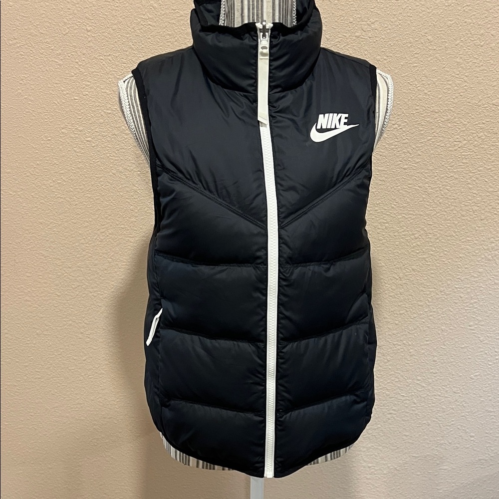 Nike Black and White Puffer Vest